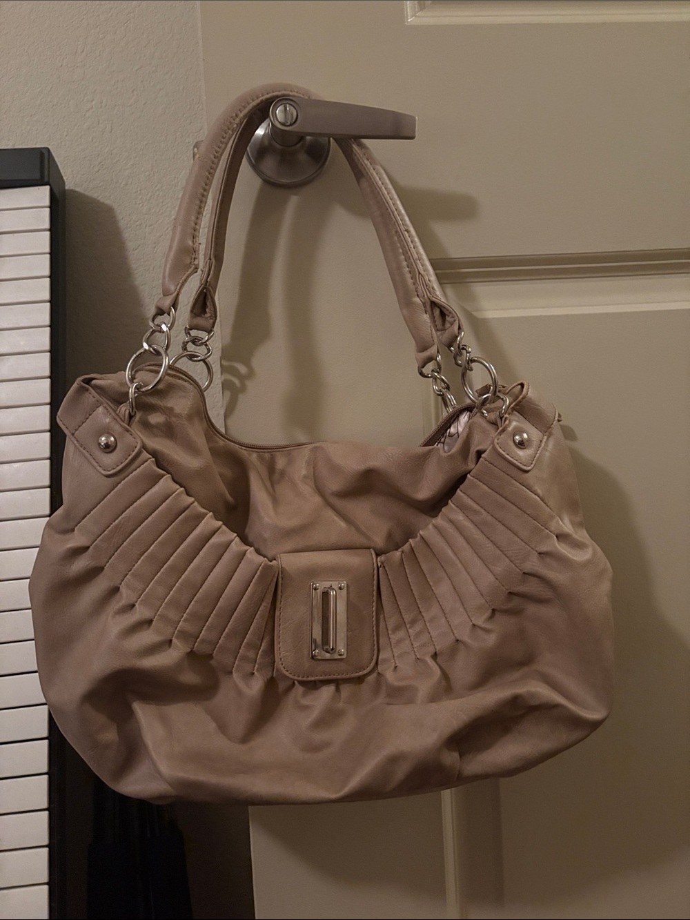 Cream Cato Shoulder bag